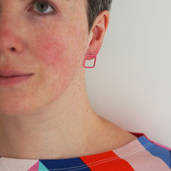 Carré stud earrings - medium